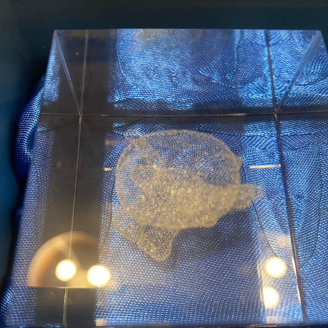 ハローキティ クリスタル彫刻