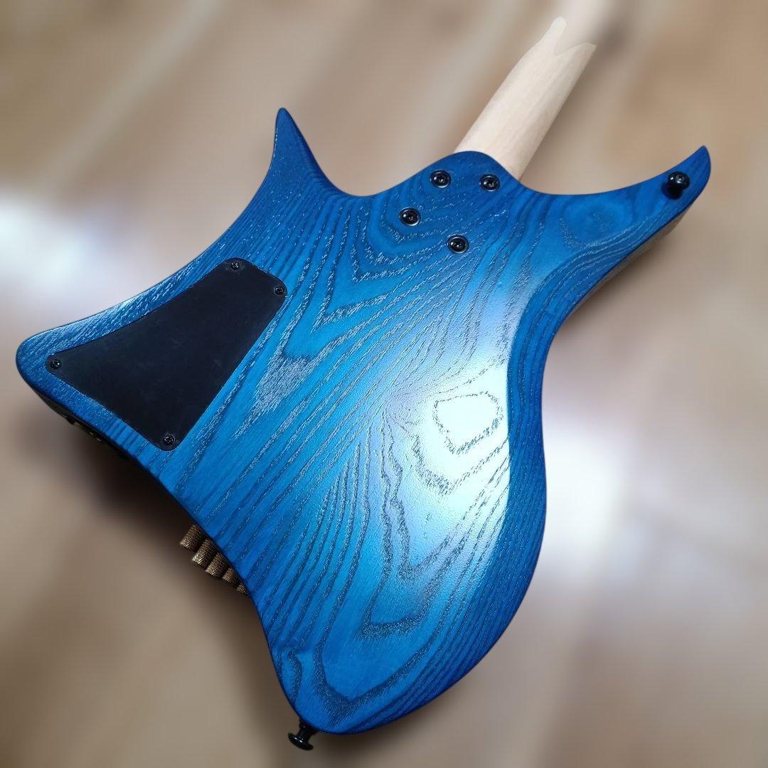 ヘッドレスギター　エレキギター　青色　ブルー　ヘッドレス　ギター