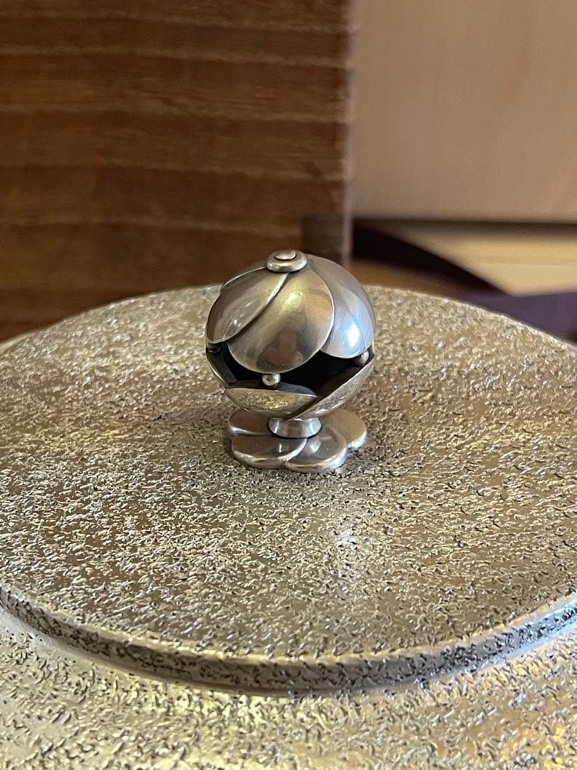 純銀保証　純銀製槌目湯沸1091g 銀瓶　桐箱　刻印あり　急須　茶壺　茶道具鉄瓶