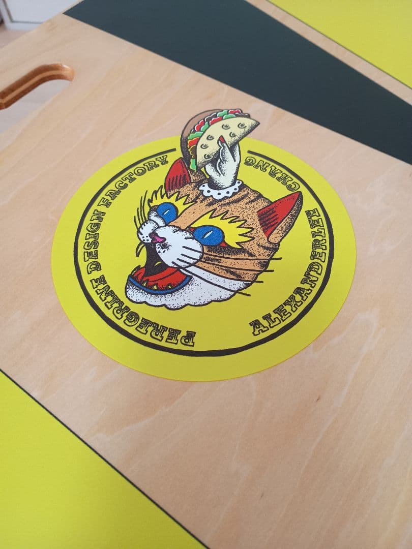 wagamama tokyo 別注 SK8 Table Peregrine