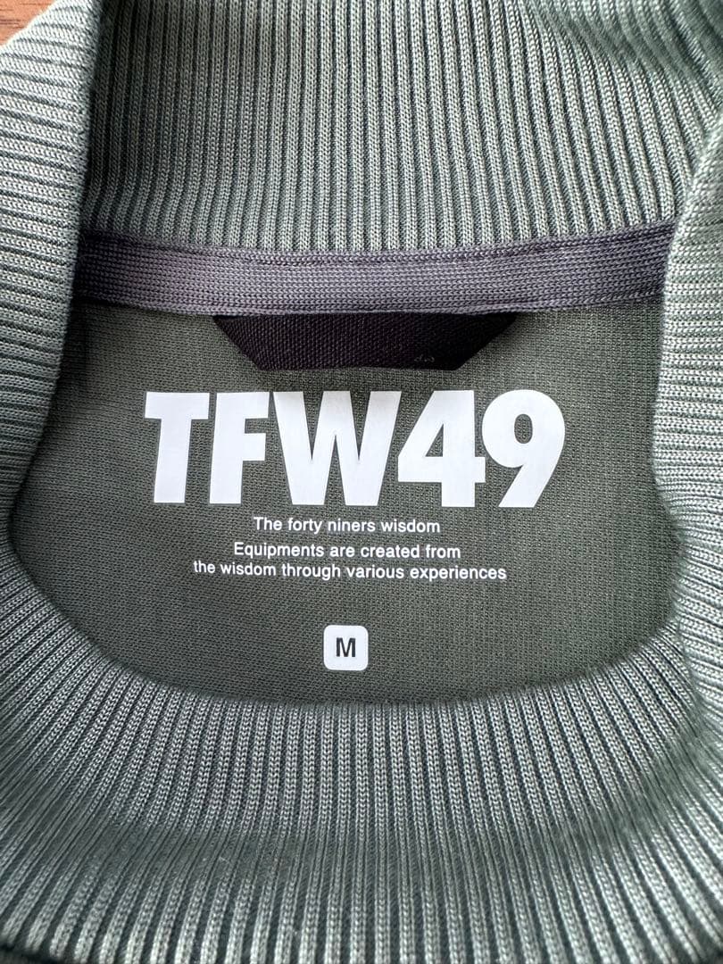 新品　TFW49 ゴルフ　モックネックシャツ M