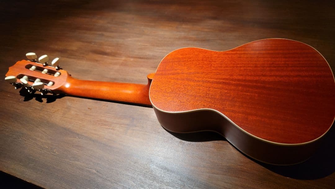 Aria ATU-120/6 アリア 6弦 ギタレレ ミニギター（ソフトケース付