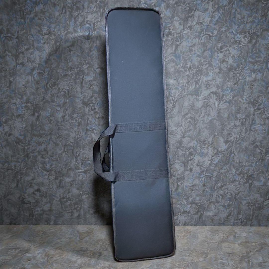 美品✨二胡 木製 蛇皮良好 琴筒内 印あり 弓・ケース（オマケ）付 中国楽器