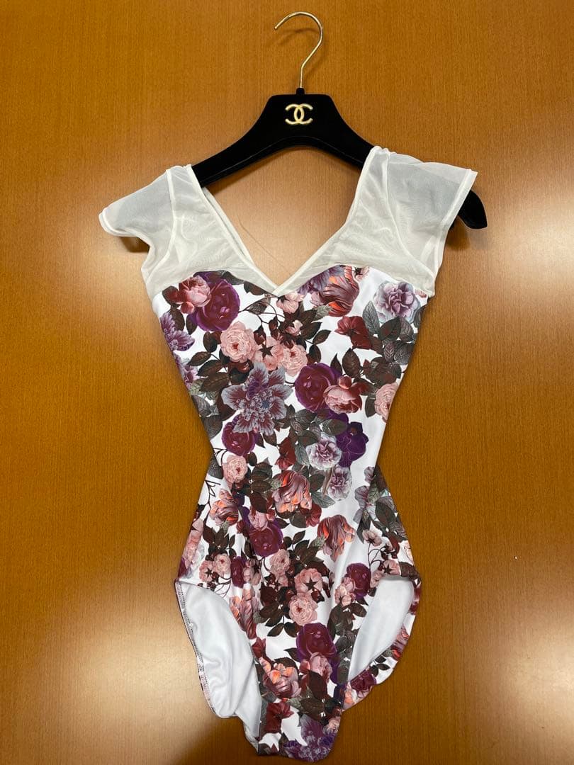 スティナ　stina レオタード　Mサイズ