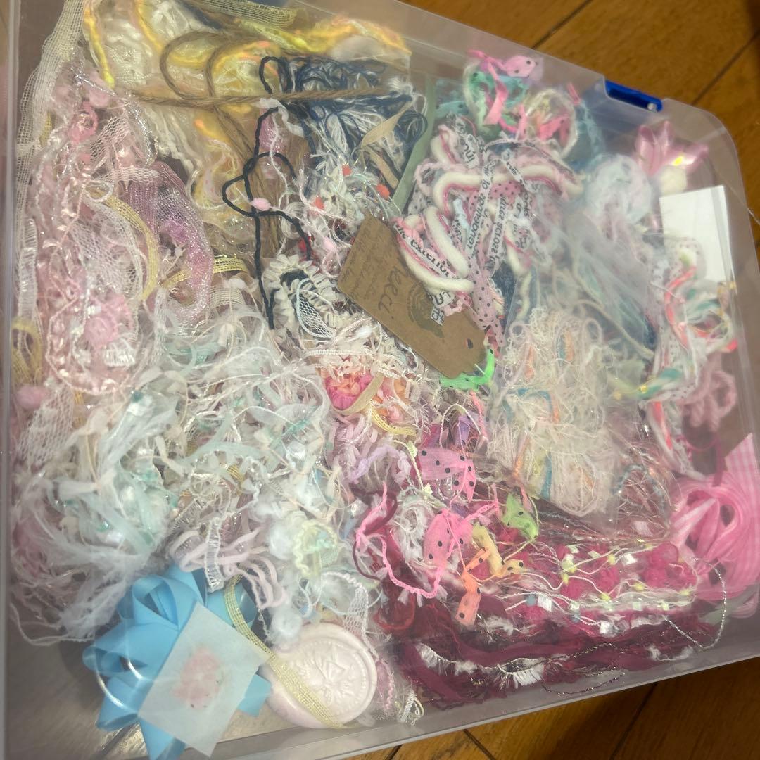 紙モノまとめ売り⭐️訳あり処分、海外コラージュ素材紙、シールメモ、スタンプ、雑貨等