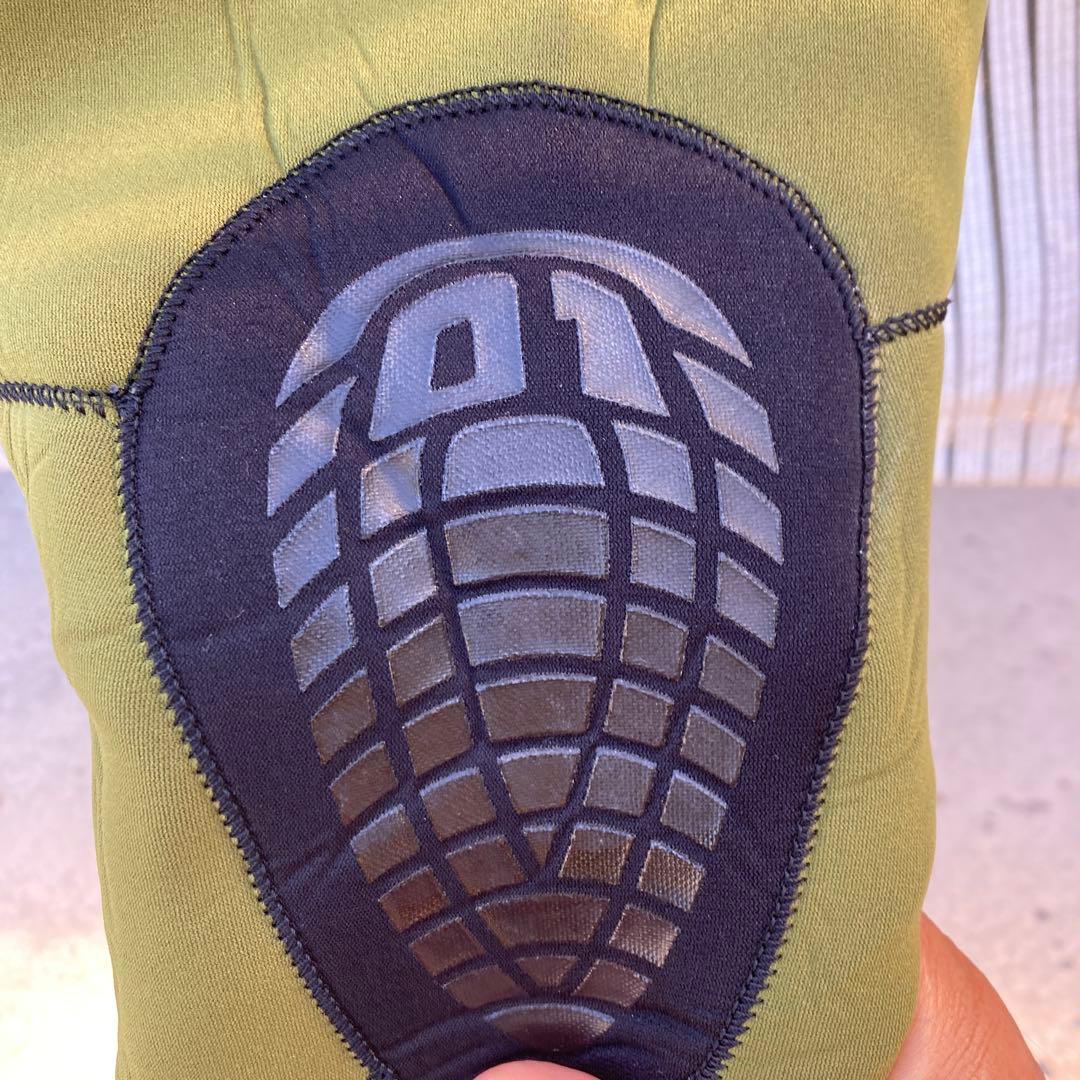 おげし 国内製ゼロワンウェットスーツ　ネックエントリーシステム　フルスーツ