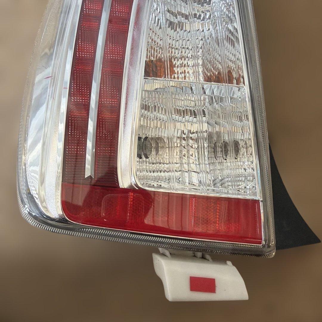 プリウス 30系LED 左テールランプ