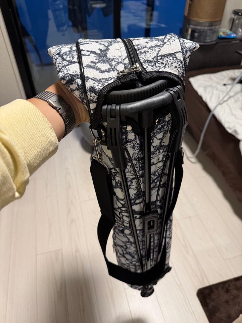 SY32 by SWEET YEARS ゴルフ スタンド キャディバッグ 白黒