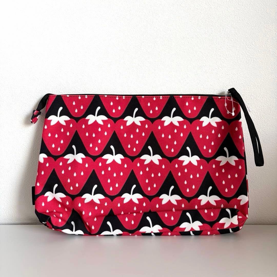 【新品未使用】PEARLY GATES イチゴ柄クラッチバッグ