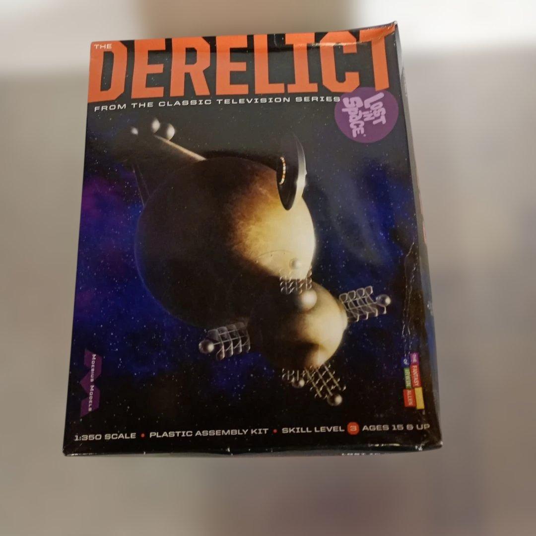 メビウス　ロストインスペース　1/350 ディレリクト＆ジュピター２　未使用品