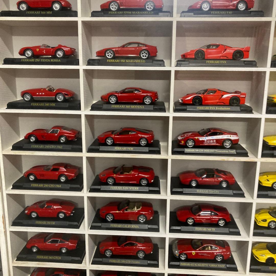 歴代フェラーリ　1/43 72台　オーダーメイドケース付　引き取り限定