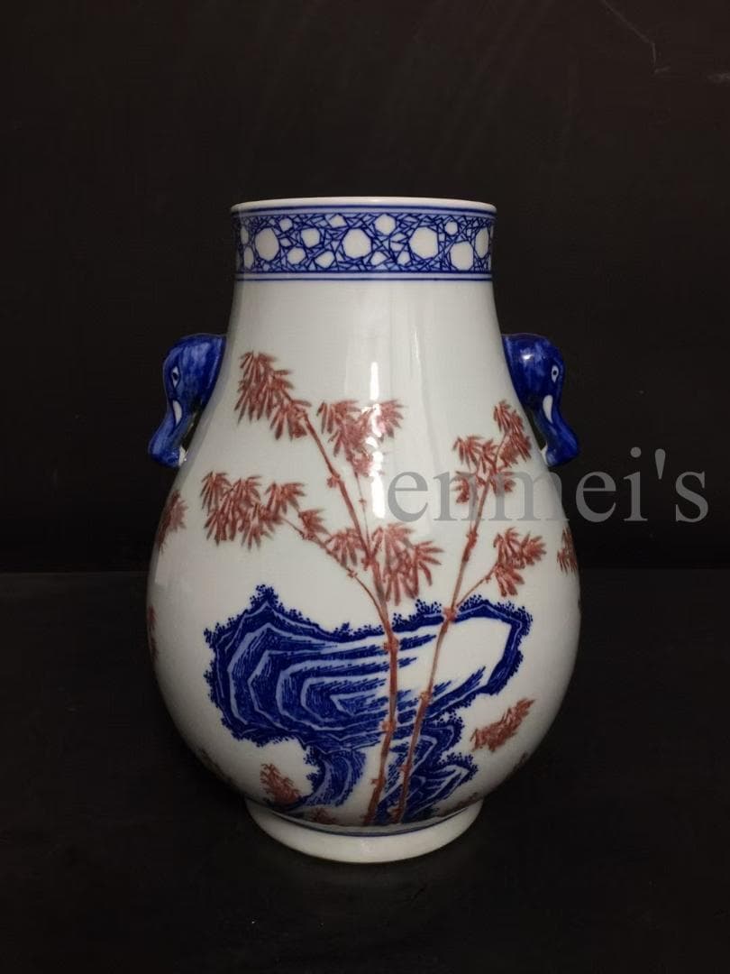 中国古陶磁、青花釉裏紅花瓶、赤葉模様、装飾壺、青白い釉薬の花瓶、純手作り、文房具