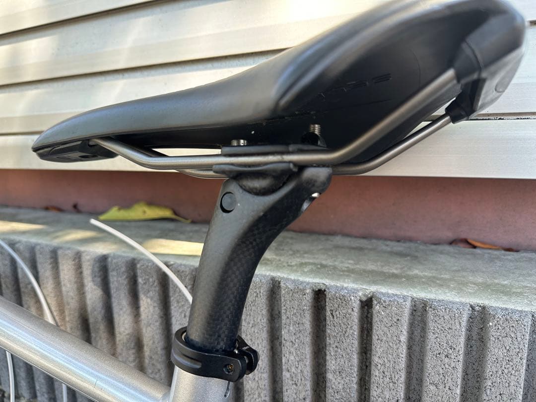 GARNEAU ガノー AXIS F3 フラットバーロード フレームのみ