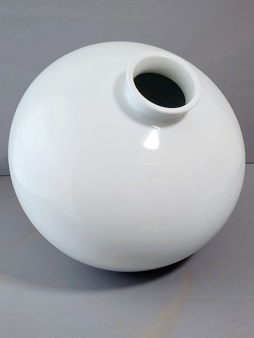 人間国宝　井上萬二　本人作 白磁丸形壷 高さ：約30㎝ 展示用木札　共箱付