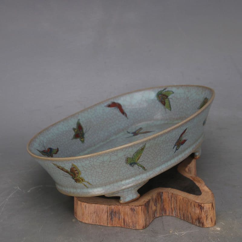 宋汝窯 天青釉蝶紋 四足水仙盆 景徳鎮 陶磁器 装飾品 現代工芸品 美術品 置物