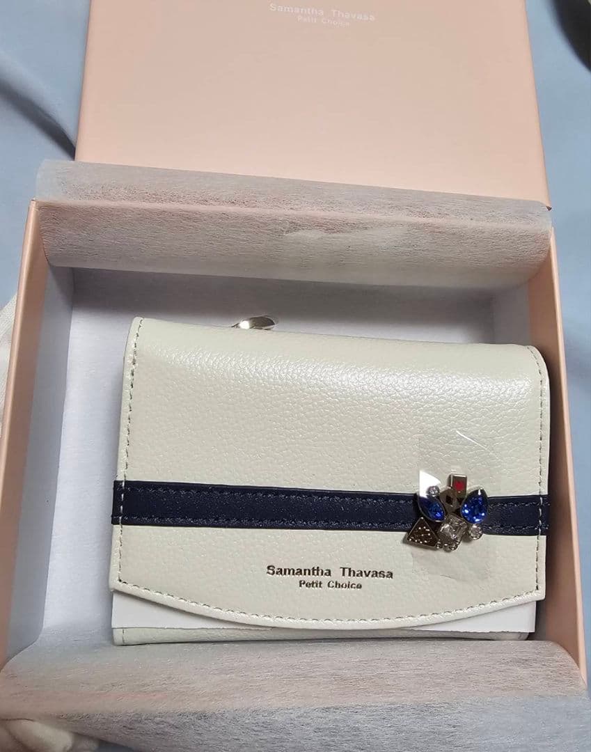 サマンサタバサ　名探偵コナンコラボ　怪盗キッド折財布　100万ドルの五稜星