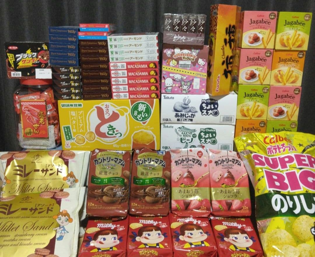 お菓子まとめ売り　22種類 カントリーマアム ポッキー　ミレーサンド