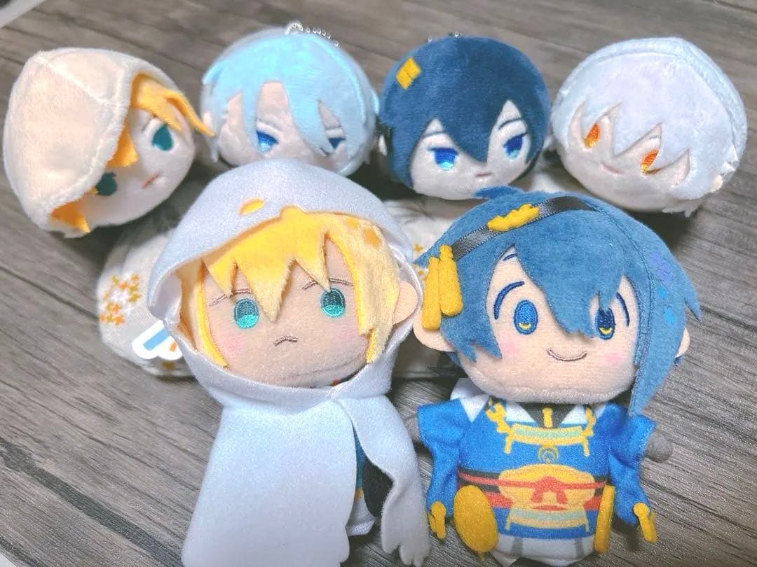 わんぱく！刀剣乱舞 指の上 もちもちマスコット ぬいぐるみ 山姥切長義