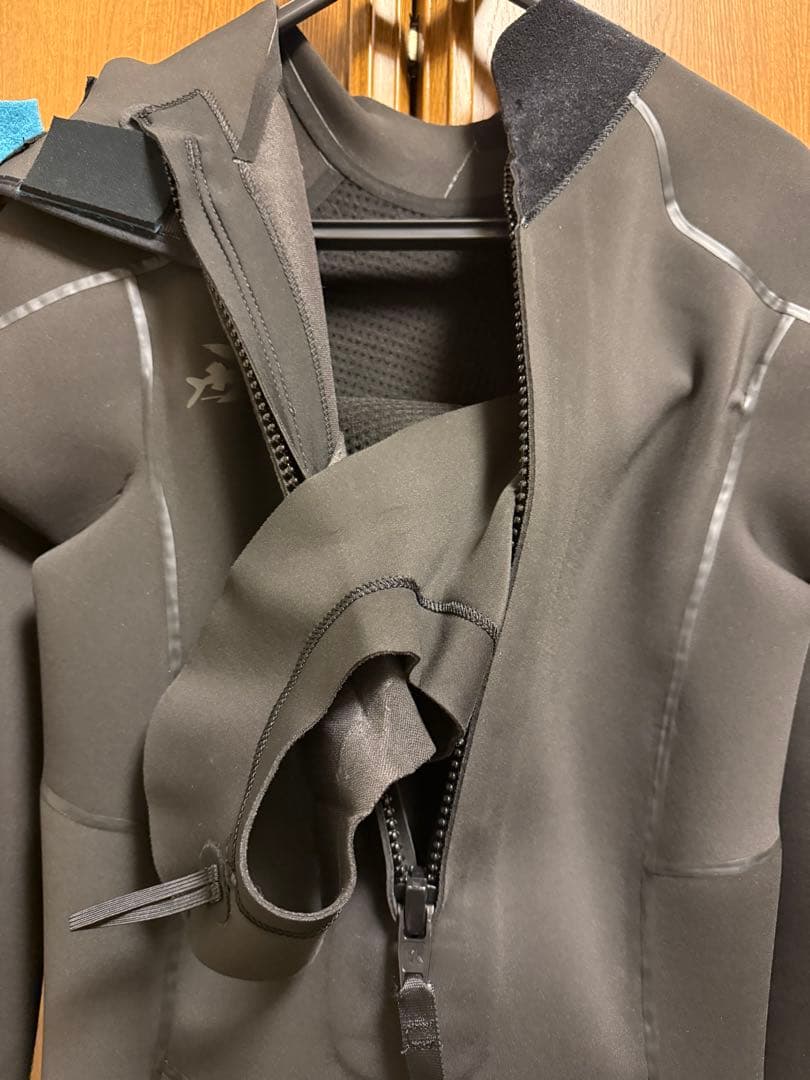 パタゴニアのウェットスーツフルスーツ　長袖・長ズボン