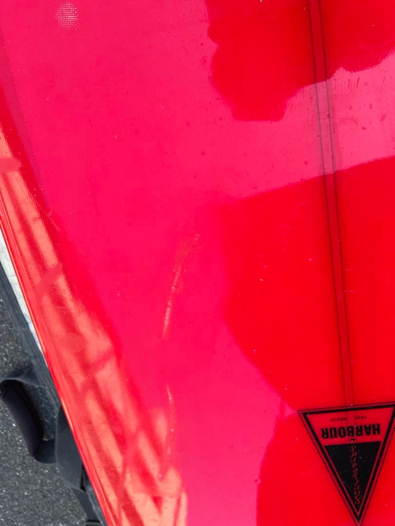 ハーバーロングボード 赤9.2ぐらいです。気になるところは樹脂塗りしています