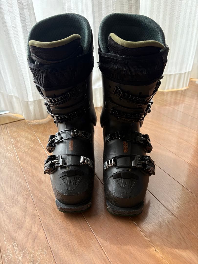 ATOMIC（アトミック）　HAWX ULTRA XTD 130 スキー用ブーツ