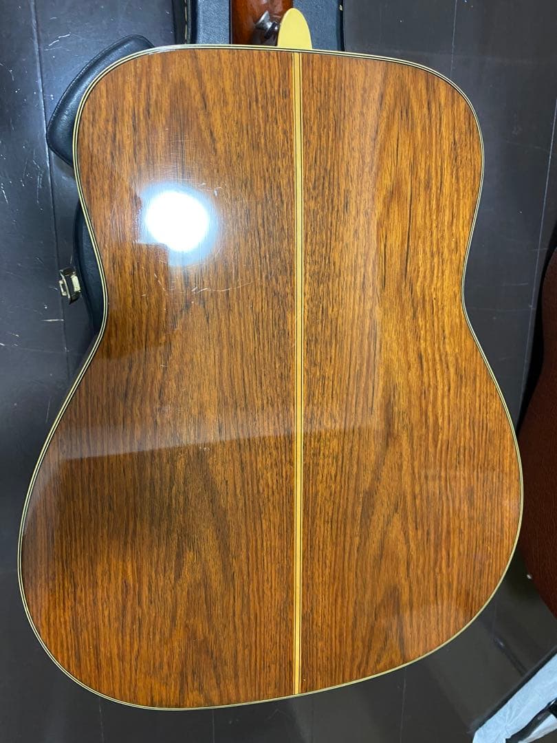 アコースティックギター　YAMAHA