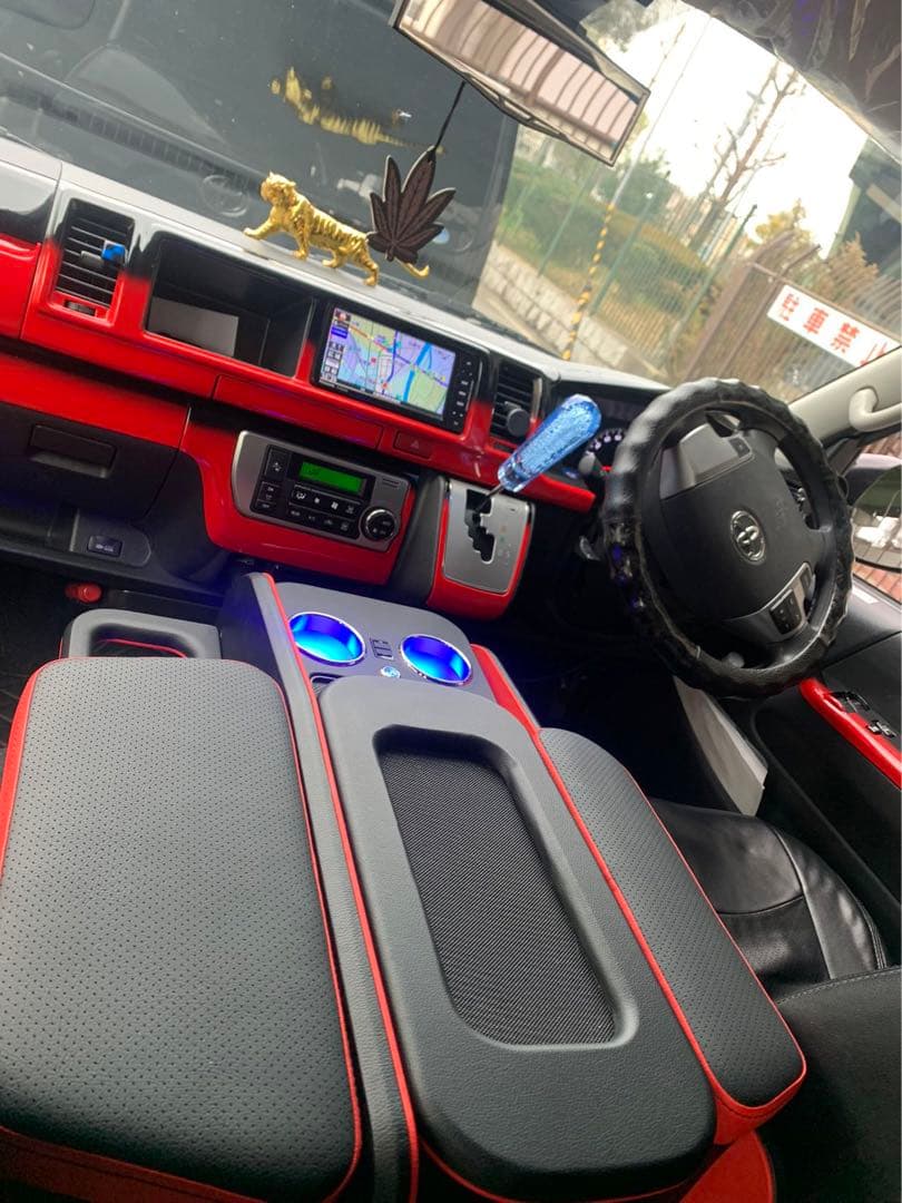 ハイエースワイド用　センターコンソールボックス