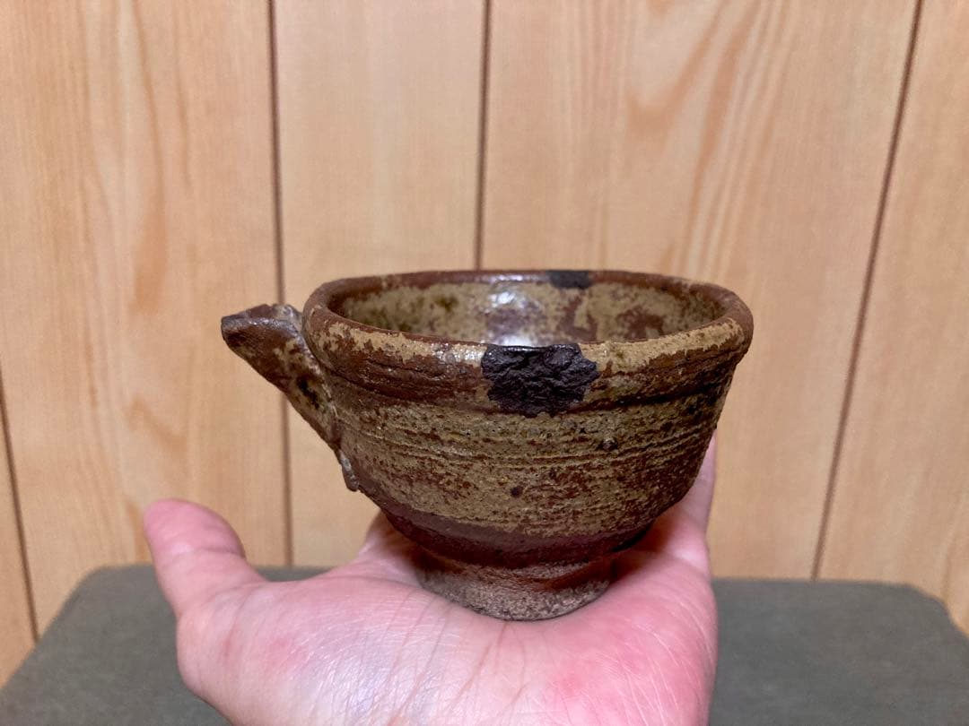 伊羅保 片口ぐい呑み (検索 古伊羅保 黄瀬戸 古唐津 酒器