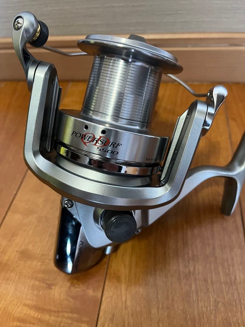 未使用品 Daiwa パワーサーフQD 5500 ダイワ スピニングリール