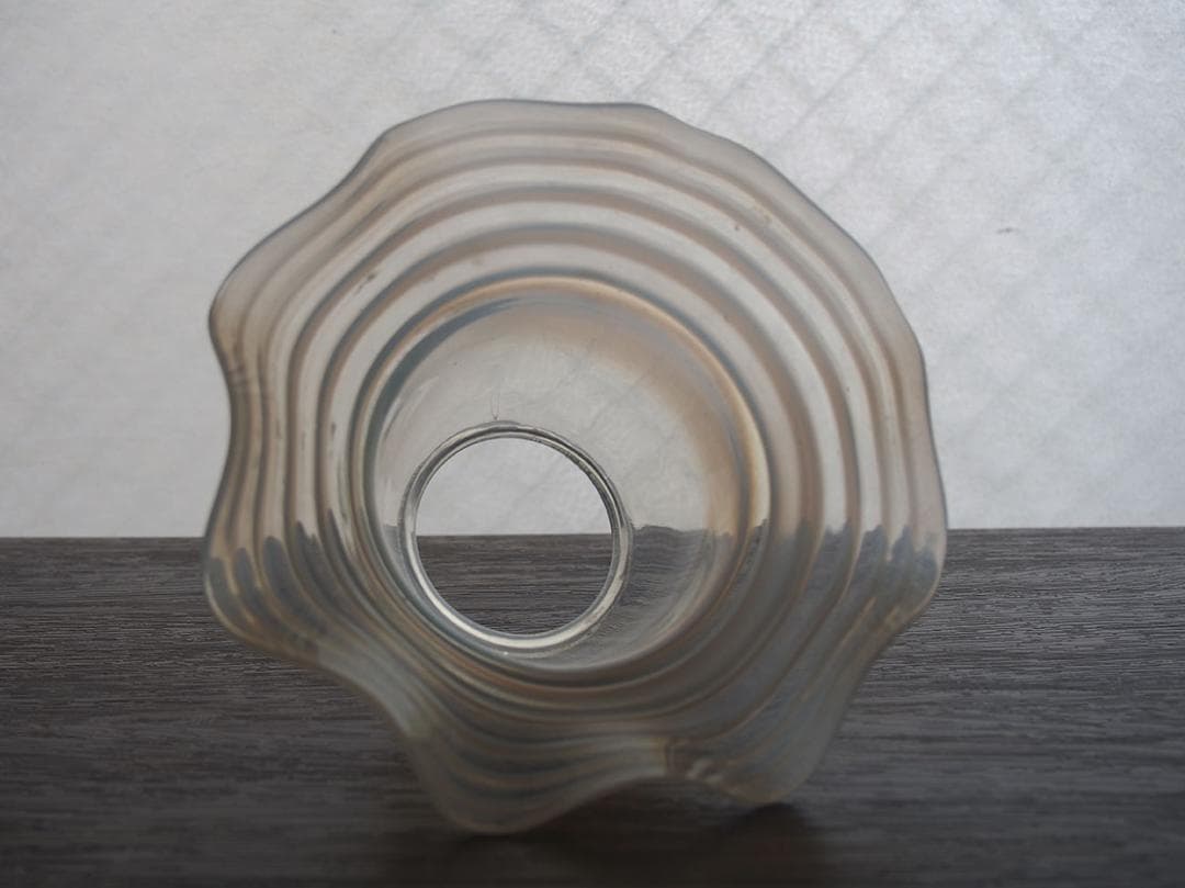 オパールガラス フリルガラス ランプシェード 大正ロマンオパールセント/K352