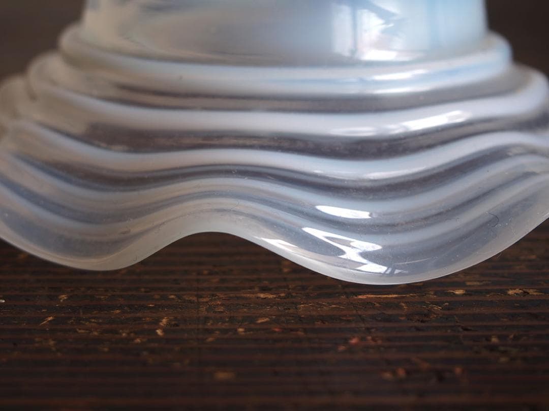 オパールガラス フリルガラス ランプシェード 大正ロマンオパールセント/K352