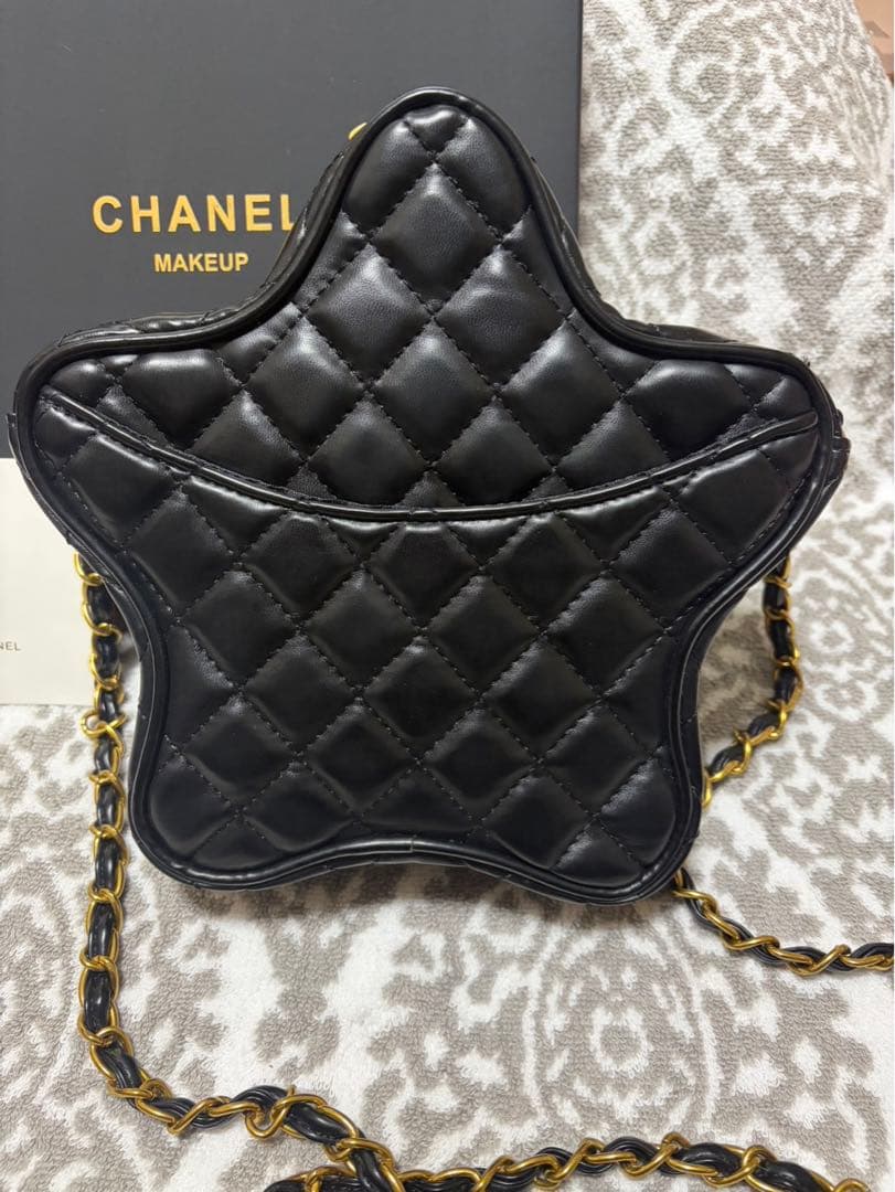 CHANEL MAKEUP キルティング　ショルダースター　バッグ　ノベルティ