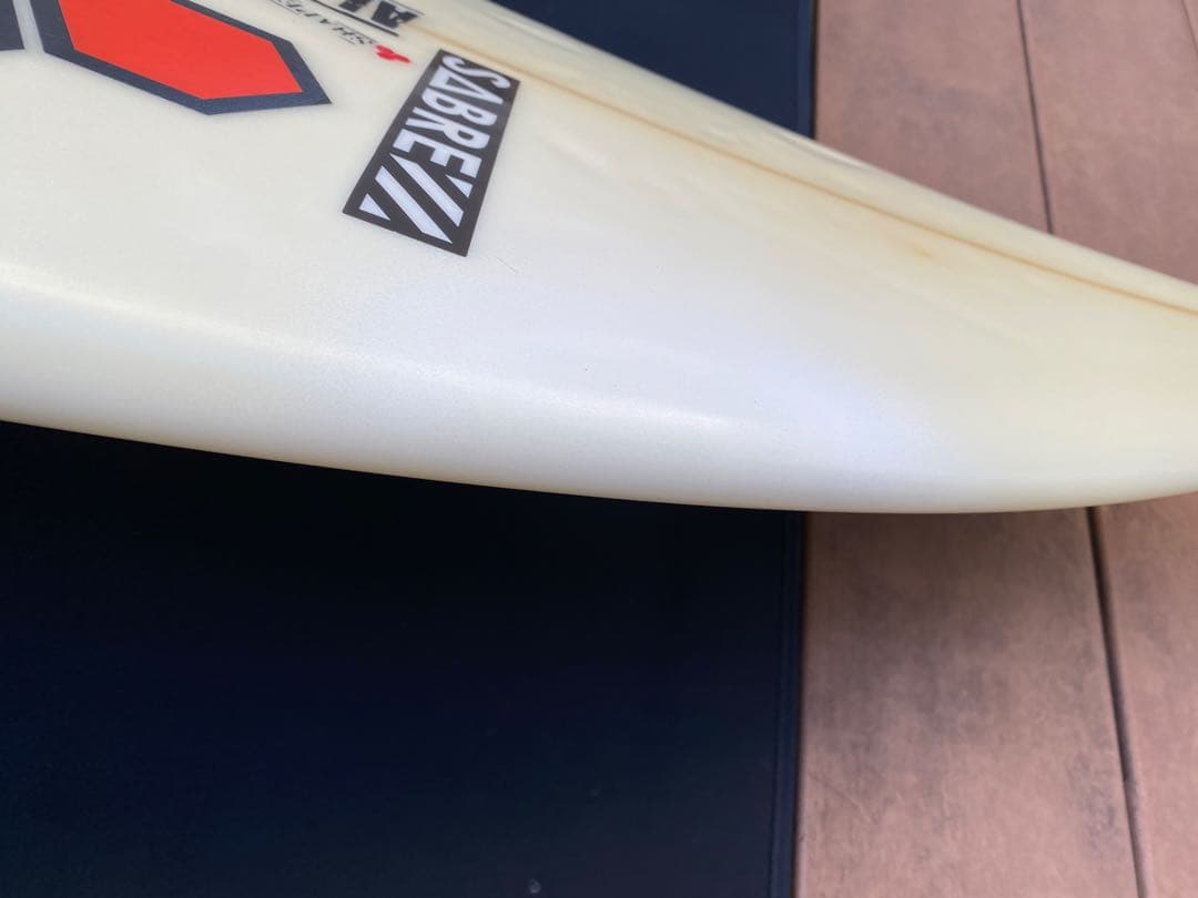 アルメリック ネックベアード2 5’8 チョップドテール AM2フィン付き