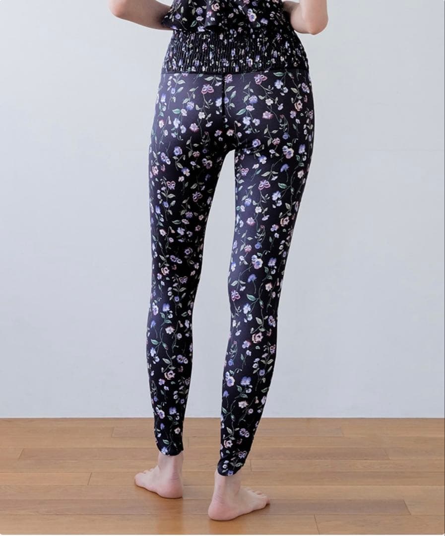 お値下げSUKALA スプリングフラワーシャーリングレギンス パンジー Sサイズ