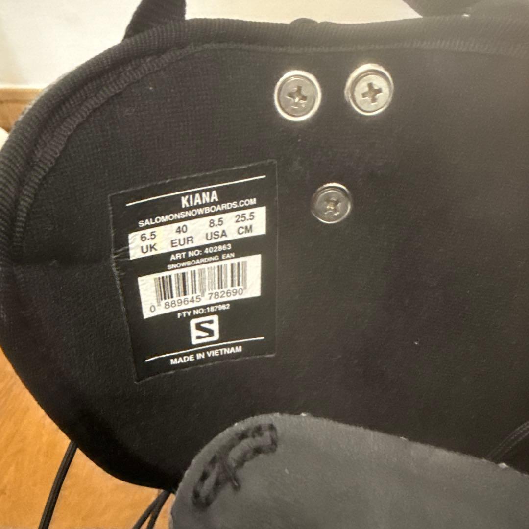 Salomon スノーボードブーツ ブラック&ブーツバッグ赤