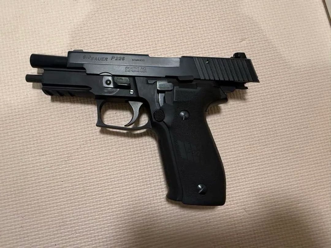 SIG SAUER P226 モデルガン　タナカ　未発火