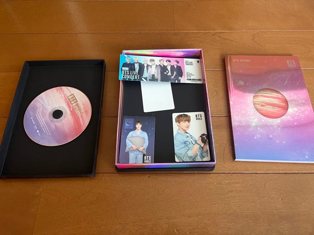 ⭐️BTS 防弾少年団　CD 写真集などなどまとめ売り　アミボム2本付き‼️⭐️