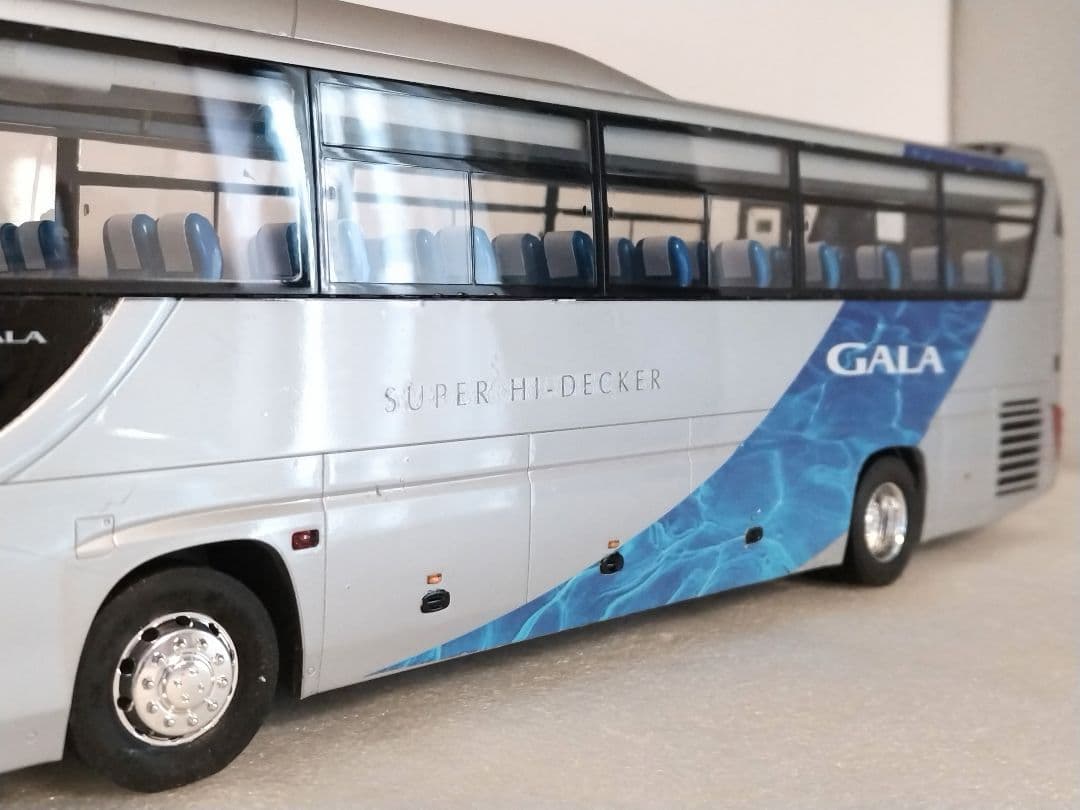 1/32 いすゞガーラスーパーハイデッカ 素人組立品