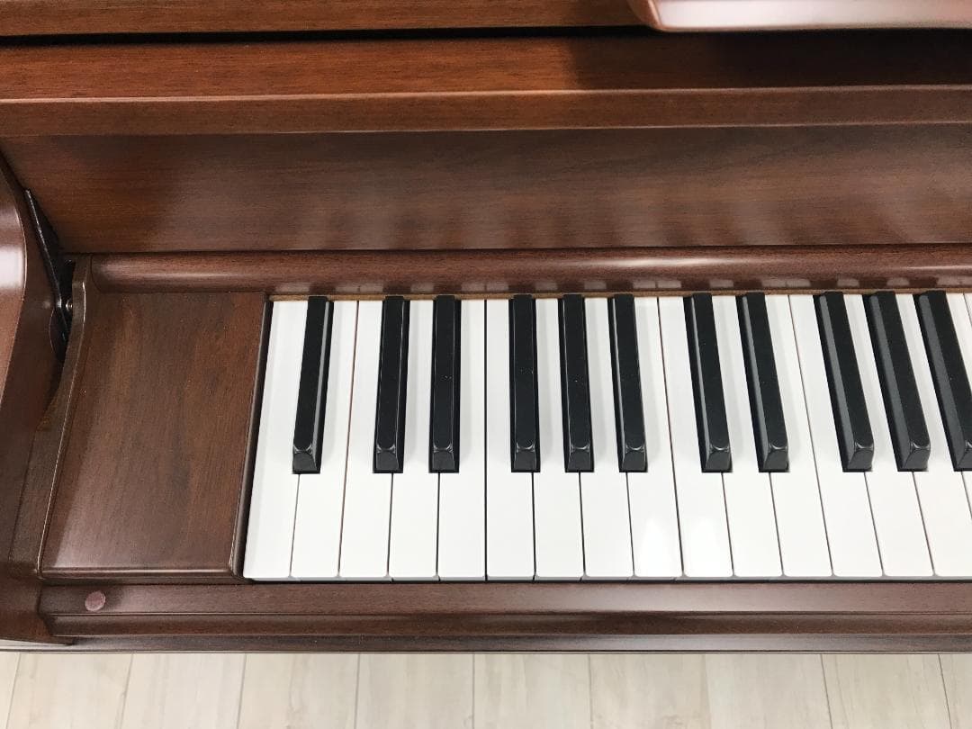 ★58971【アップライトピアノ】YAMAHA　YU5Wn 消音ユニット付き