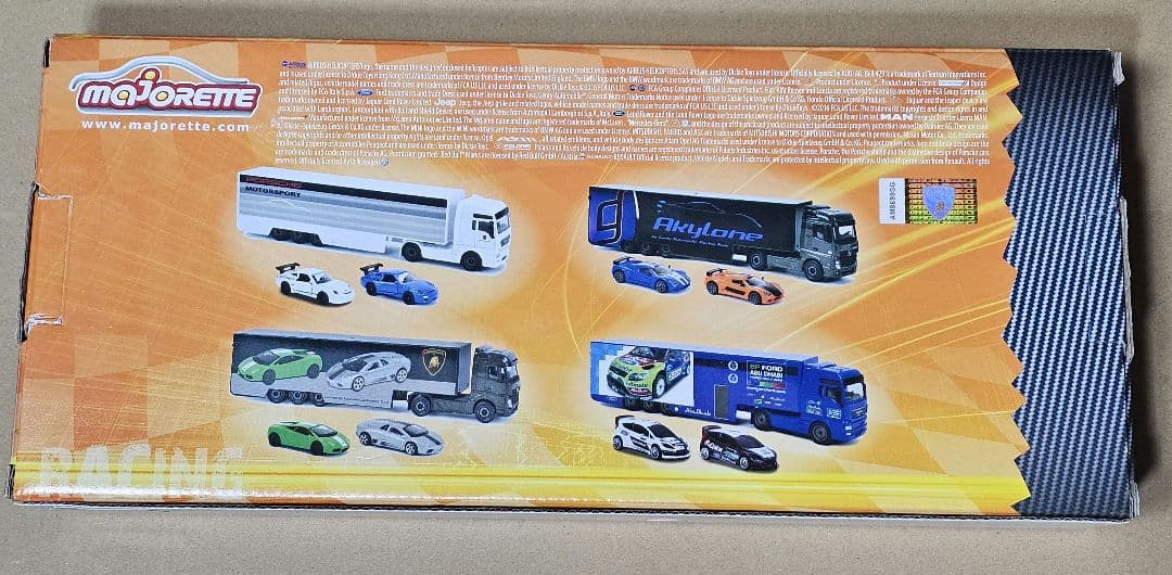 マジョレット、メルセデスアクトロストレーラーとランボルギーニ2台セット