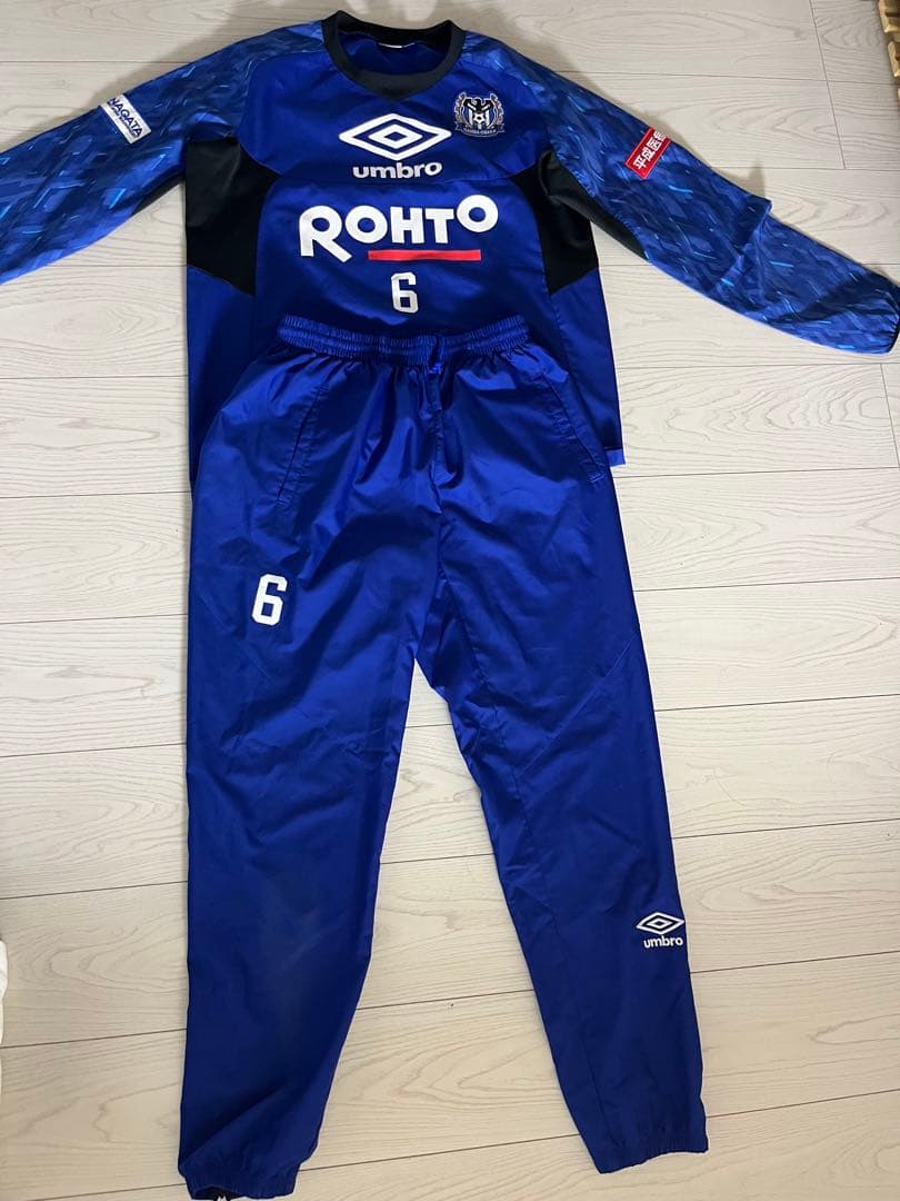 ガンバ大阪 umbro ピステ上下 サイズ6