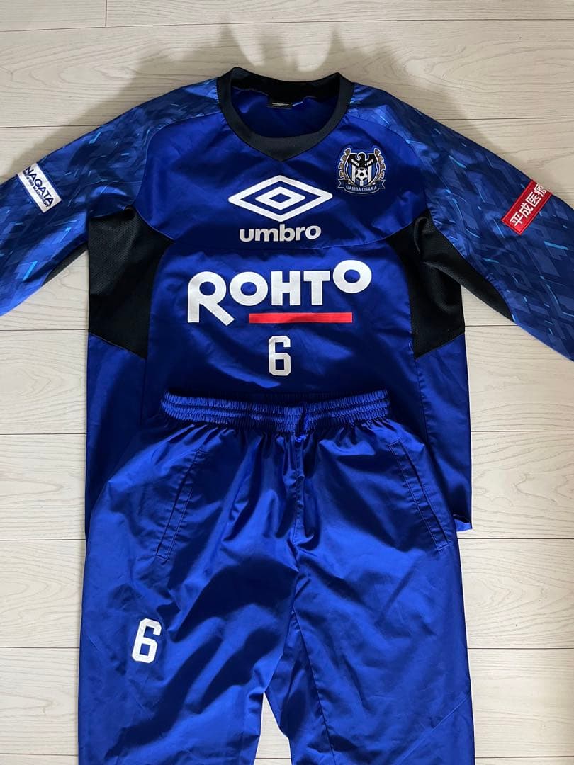 ガンバ大阪 umbro ピステ上下 サイズ6