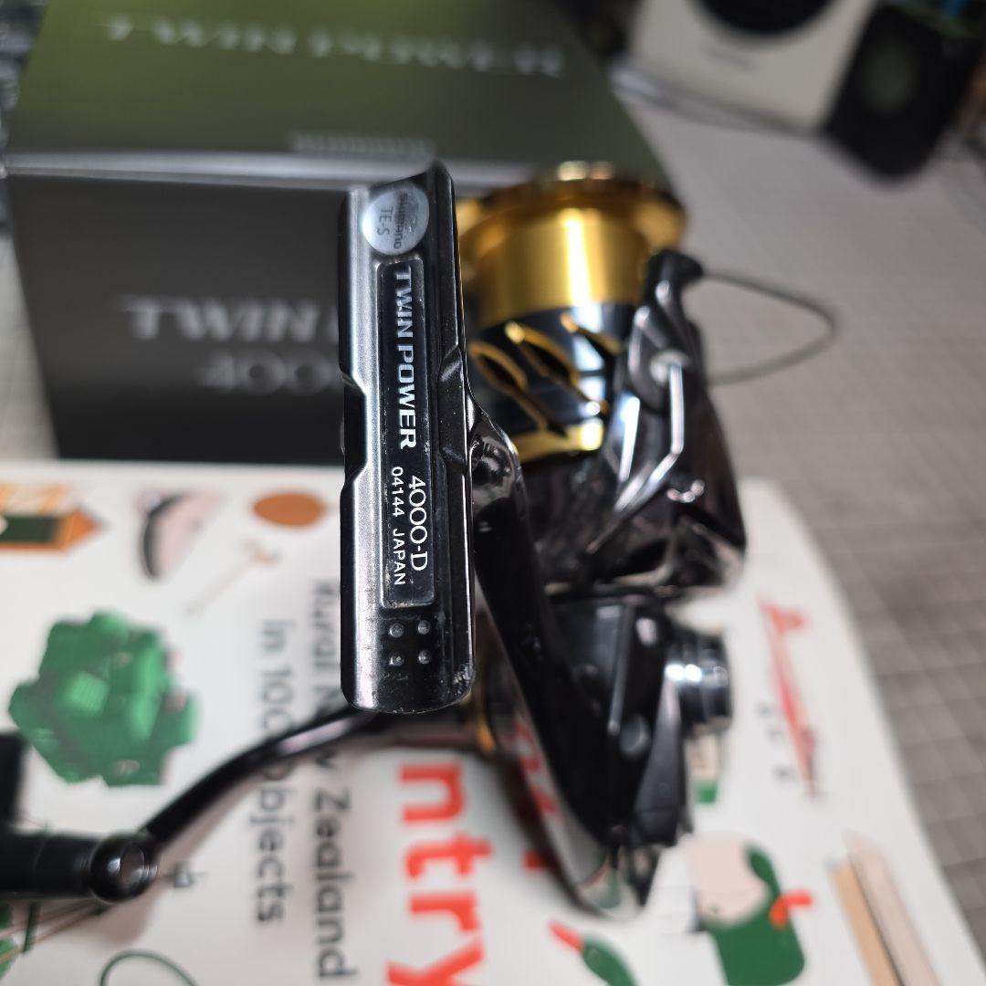 20 ツインパワー 4000（新品ハンドル付き）