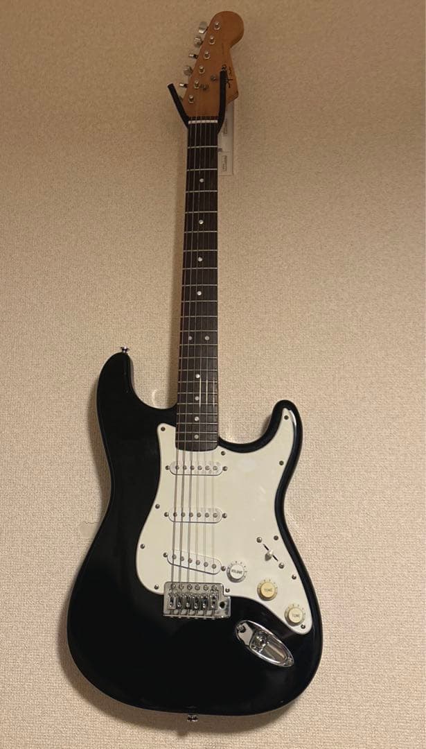 Squier スクワイヤー　ストラトキャスター　エレキギター