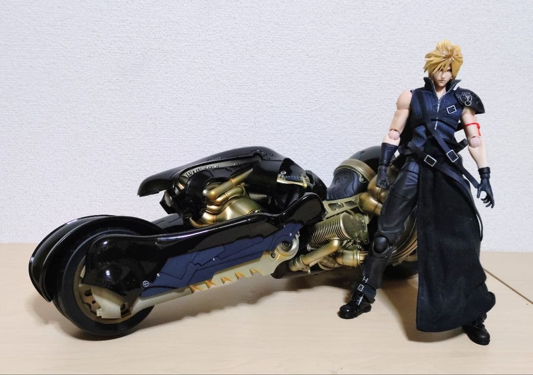 プレイアーツ改 PLAY ARTS改 クラウド ストライフ&フェンリル
