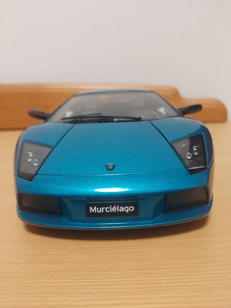 AUTOart 1/18ランボルギーニムルシエラゴ40周年2000台限定モデル