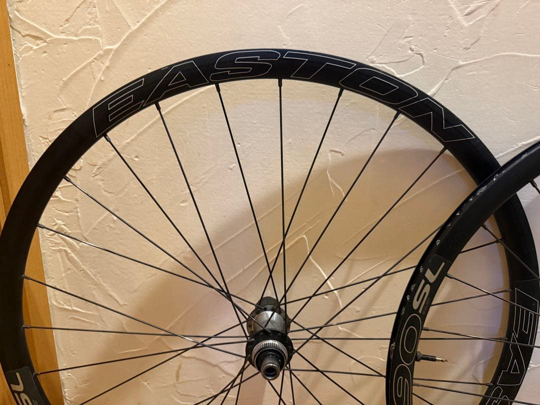 EASTON R90 SL DISC TL-Ready(チューブレスレディ)