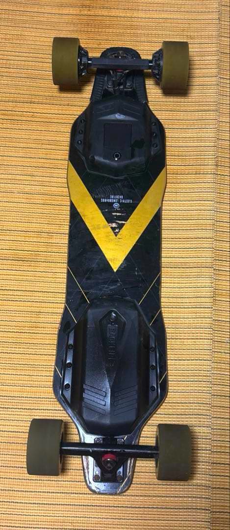 BackFire電動スケートボード