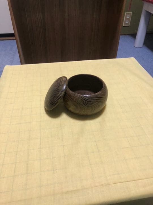 駒入れ　栗の木製削り出し