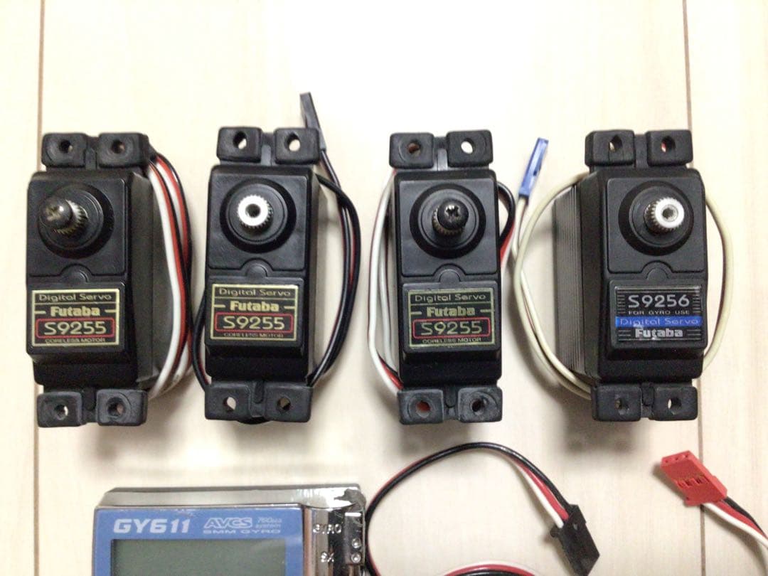 Futaba ジャイロコントロールアンプ、サーボ各種の中古品